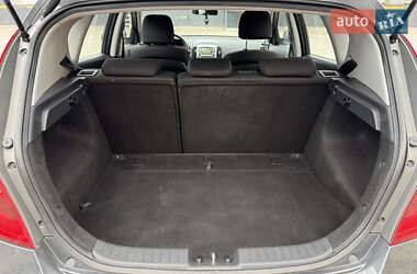 Хэтчбек Hyundai i30 2011 в 