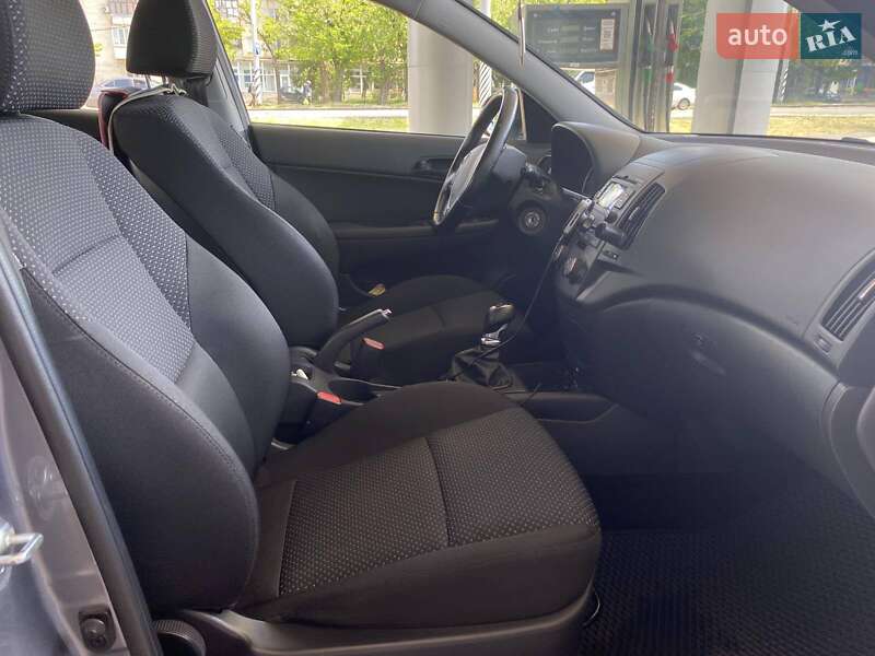 Хэтчбек Hyundai i30 2011 в Николаеве