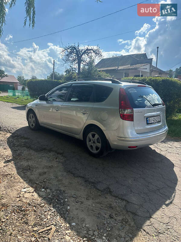 Хэтчбек Hyundai i30 2010 в Полтаве