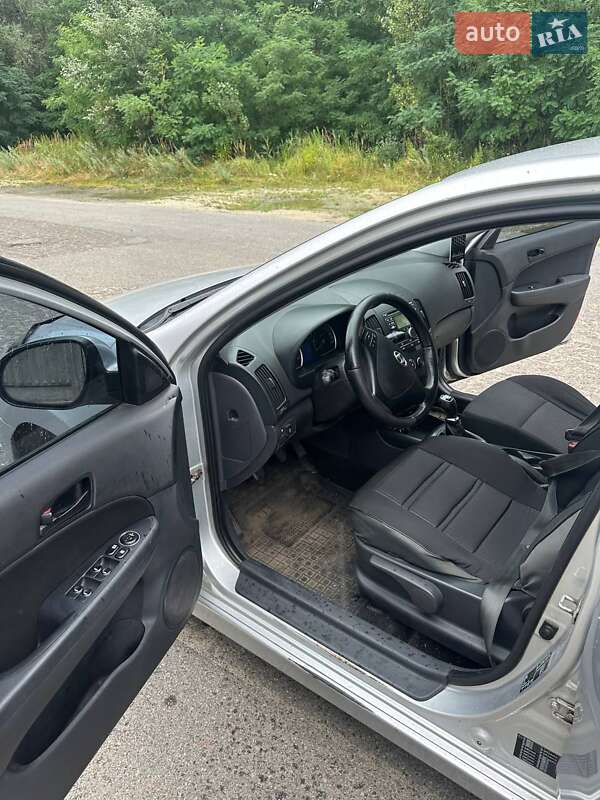 Хэтчбек Hyundai i30 2011 в Киеве
