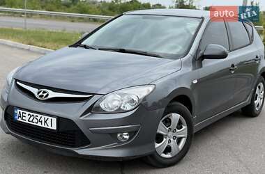 Хэтчбек Hyundai i30 2010 в Васильковке