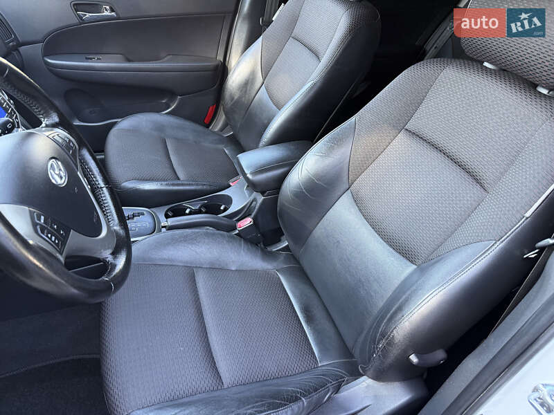 Универсал Hyundai i30 2008 в Луцке