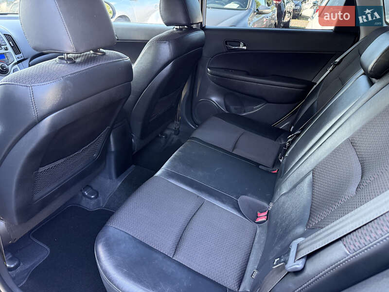 Универсал Hyundai i30 2008 в Луцке