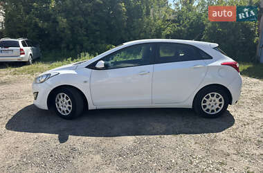 Хэтчбек Hyundai i30 2013 в 