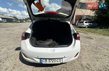 Хэтчбек Hyundai i30 2013 в 