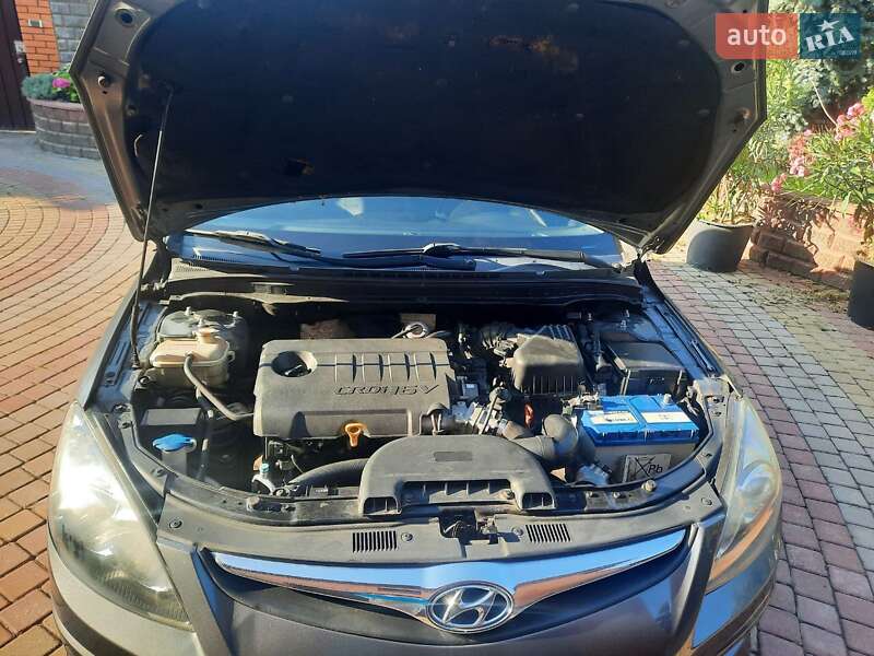 Универсал Hyundai i30 2011 в Киеве