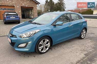 Хэтчбек Hyundai i30 2012 в Киеве