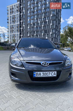 Хэтчбек Hyundai i30 2009 в Кропивницком