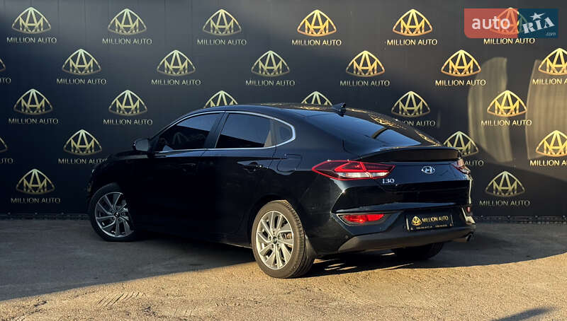 Фастбэк Hyundai i30 2019 в Киеве