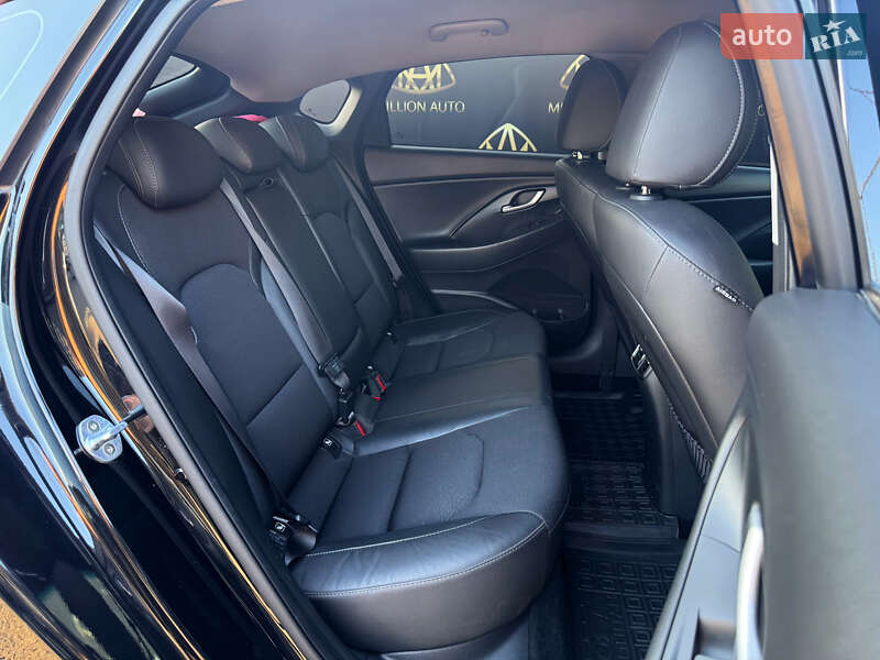Фастбэк Hyundai i30 2019 в Киеве