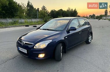 Хэтчбек Hyundai i30 2007 в 