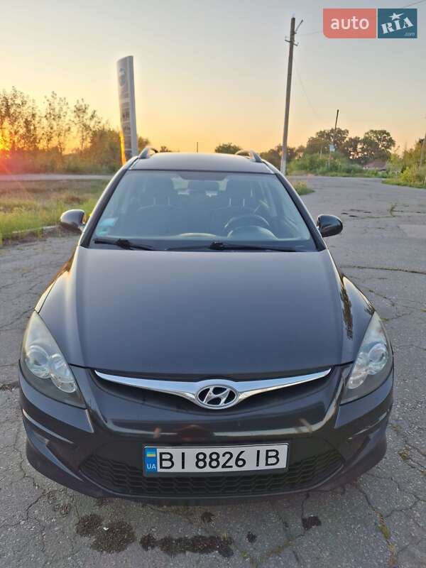 Универсал Hyundai i30 2010 в Глобине