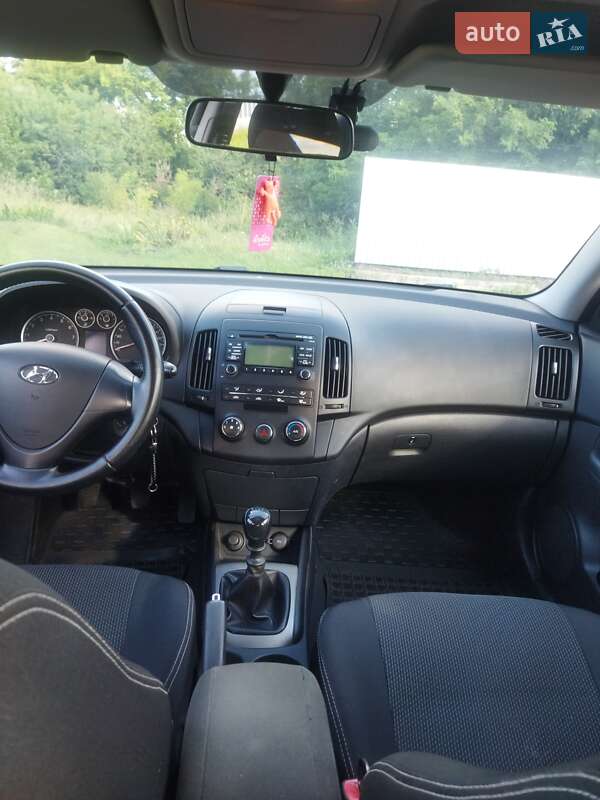 Универсал Hyundai i30 2008 в Семеновке