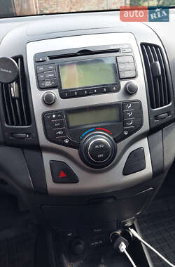 Хэтчбек Hyundai i30 2011 в 