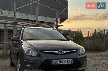 Универсал Hyundai i30 2010 в Львове