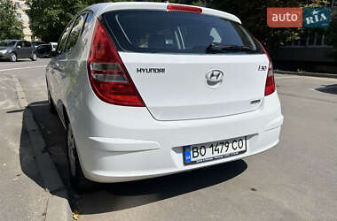 Хэтчбек Hyundai i30 2009 в 