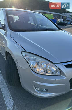 Хэтчбек Hyundai i30 2008 в 