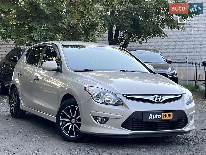 Hyundai i30 2011
