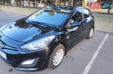 Хэтчбек Hyundai i30 2012 в 