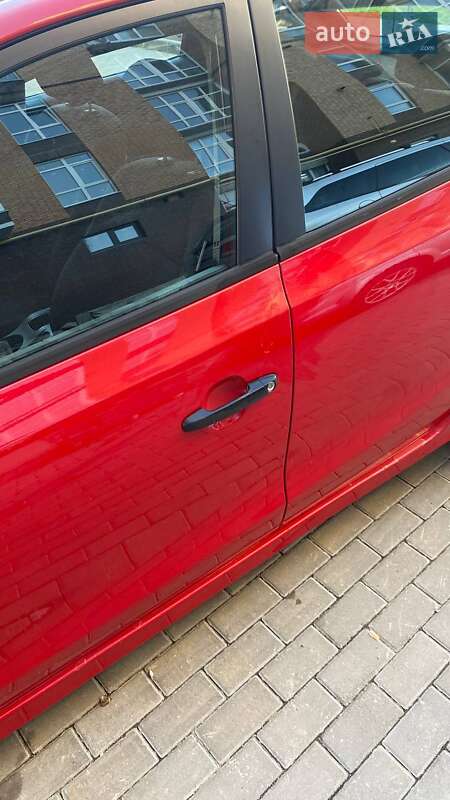 Хэтчбек Hyundai i30 2010 в Житомире