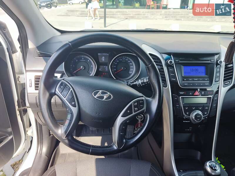 Хетчбек Hyundai i30 2015 в Хмельницькому