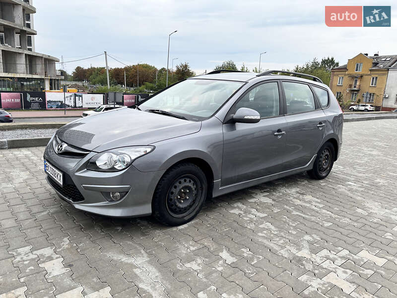 Універсал Hyundai i30 2011 в Львові