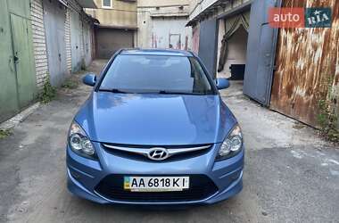 Хэтчбек Hyundai i30 2010 в Киеве