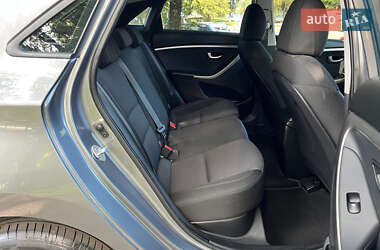 Хэтчбек Hyundai i30 2012 в 