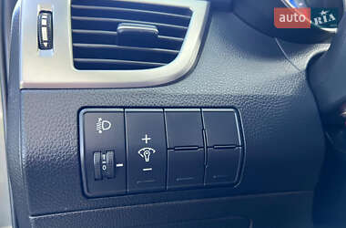 Хэтчбек Hyundai i30 2012 в 