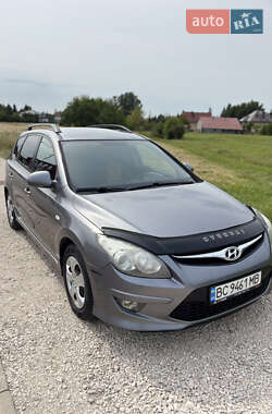 Универсал Hyundai i30 2011 в Львове