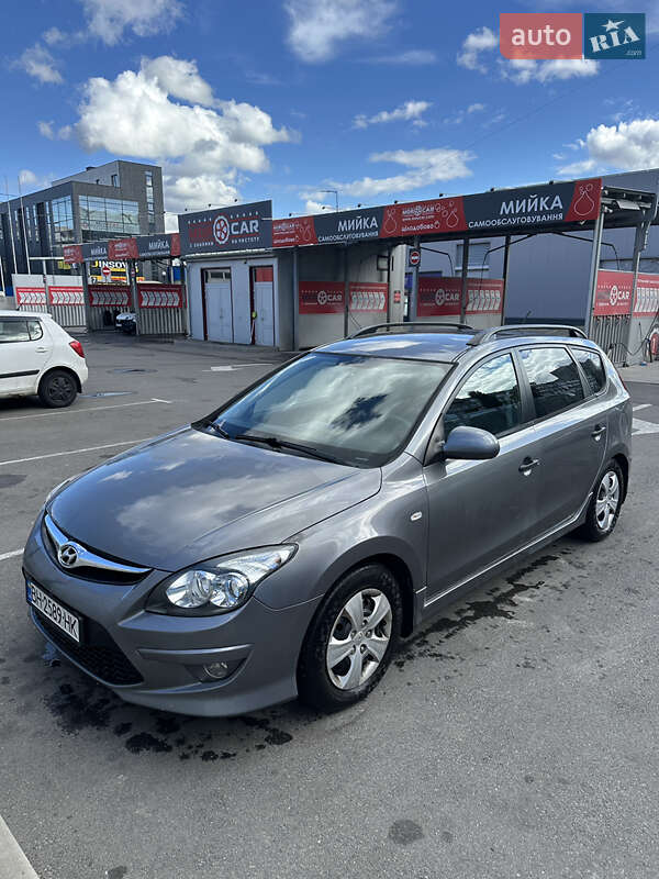 Універсал Hyundai i30 2011 в Києві