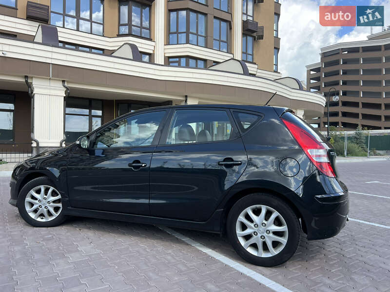 Хетчбек Hyundai i30 2010 в Києві