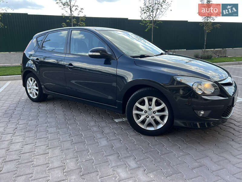 Хетчбек Hyundai i30 2010 в Києві