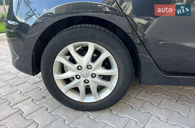 Хэтчбек Hyundai i30 2010 в 