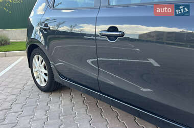 Хэтчбек Hyundai i30 2010 в 