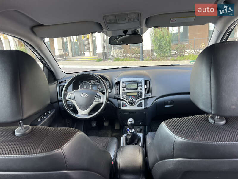 Хетчбек Hyundai i30 2010 в Києві