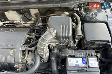 Хэтчбек Hyundai i30 2010 в 