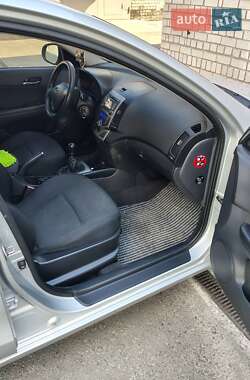 Универсал Hyundai i30 2008 в 