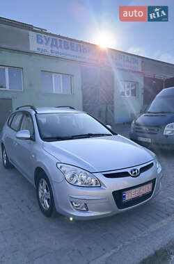 Універсал Hyundai i30 2009 в Сумах