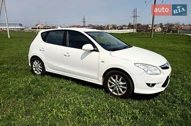 Хэтчбек Hyundai i30 2012 в Умани