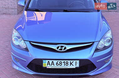 Хэтчбек Hyundai i30 2010 в 