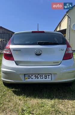 Хэтчбек Hyundai i30 2008 в 
