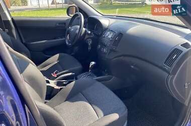 Хэтчбек Hyundai i30 2011 в 