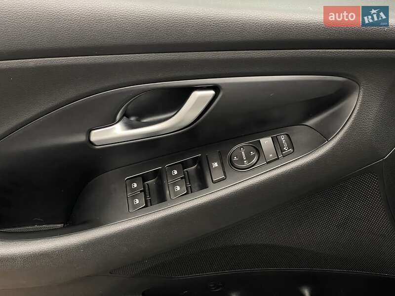 Универсал Hyundai i30 2021 в Киеве