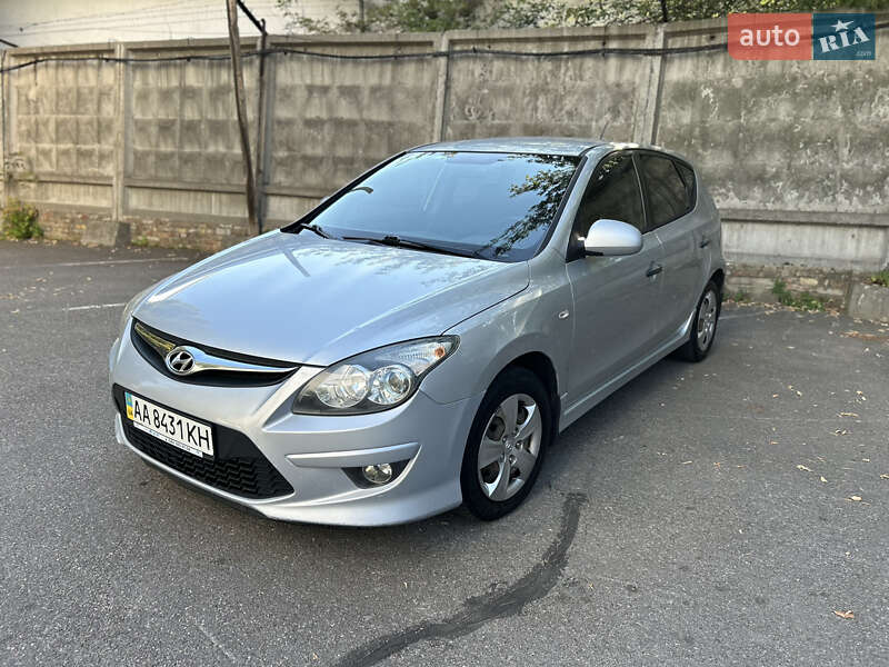 Hyundai i30 2011