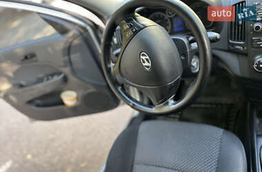 Хэтчбек Hyundai i30 2011 в 