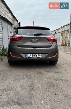 Хэтчбек Hyundai i30 2012 в 