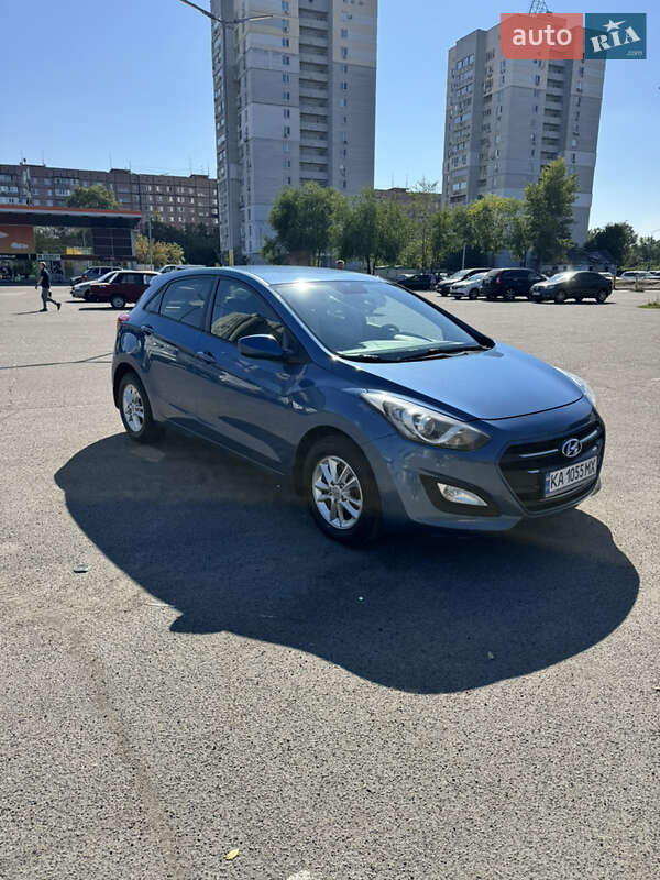 Хэтчбек Hyundai i30 2016 в 