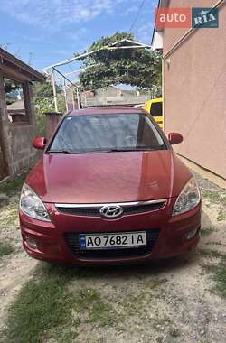 Хэтчбек Hyundai i30 2008 в Ужгороде