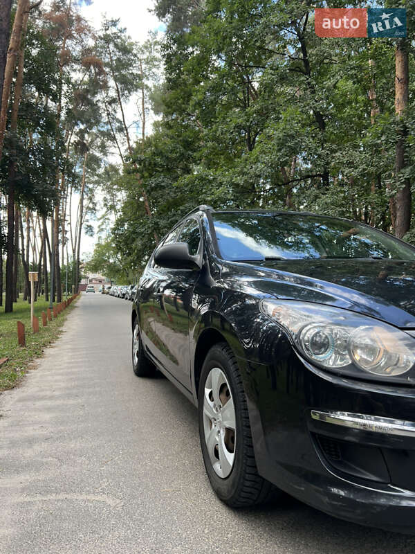 Универсал Hyundai i30 2009 в Киеве